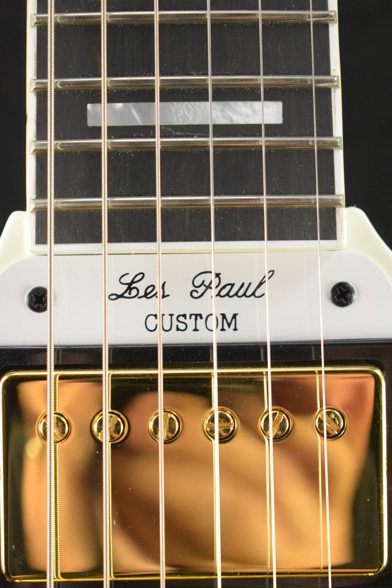 Epiphone Epiphone IGC 1963 Les Paul SG Custom With Maestro Vibrola Classic White w/ Hard Case