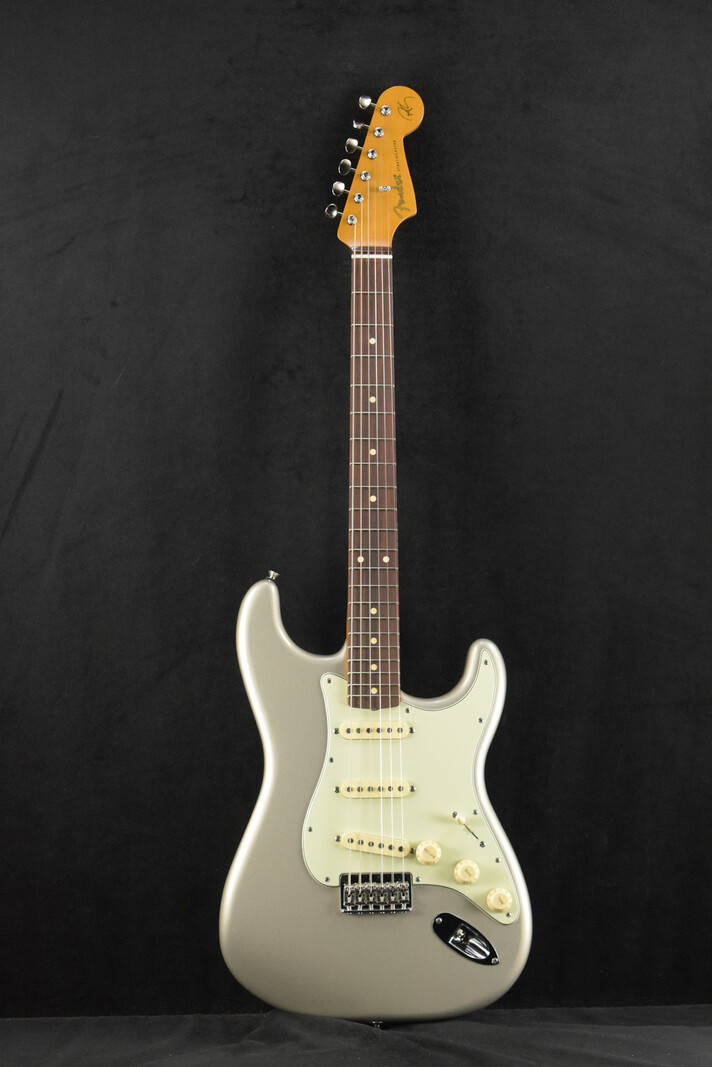 ギター Fender Robert Cray Stratocaster Fender Artist Series Robert Cray Stratocaster Electric