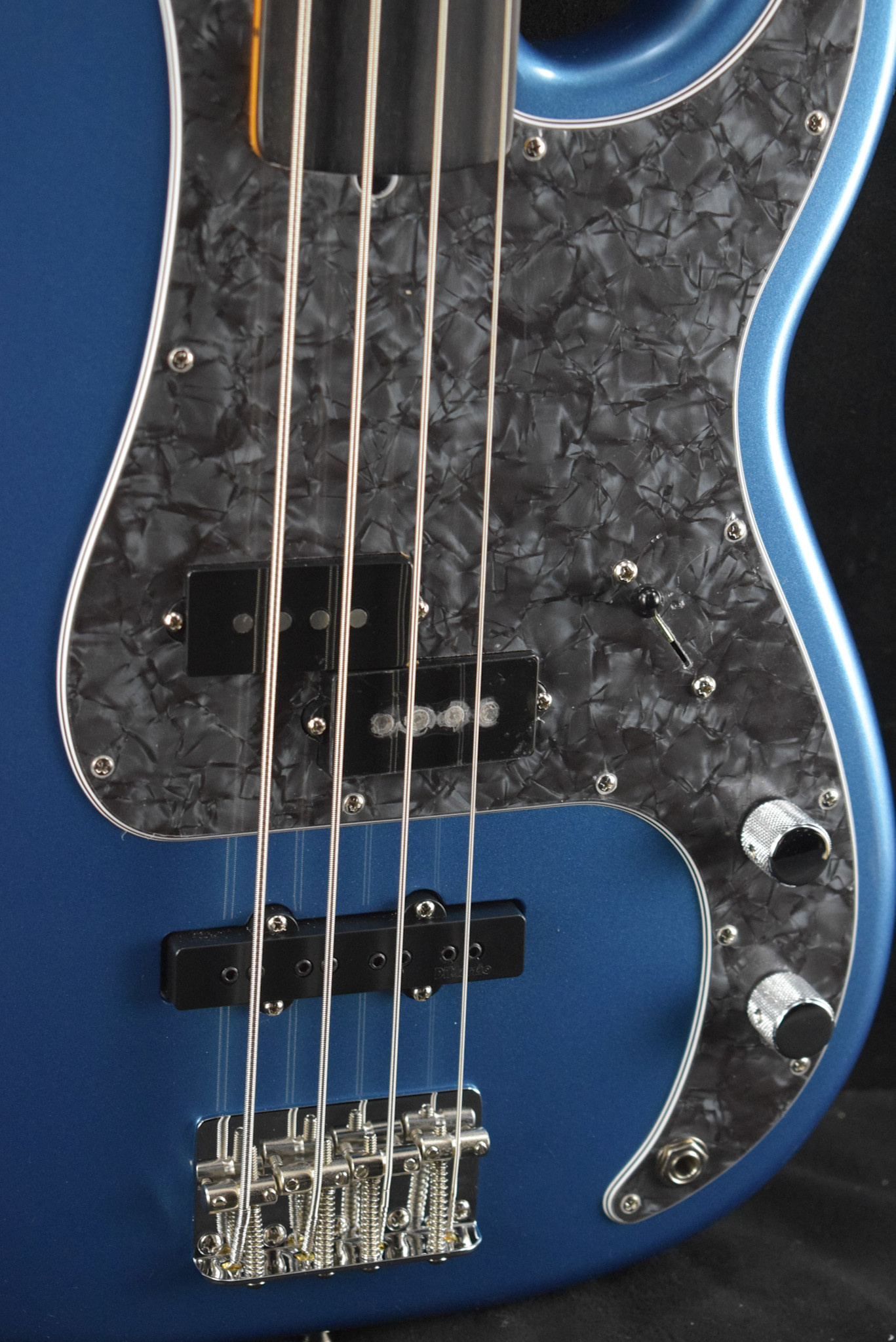 Fender Fender Tony Franklin Fretless Precision Bass Lake Placid Blue Ebony Fingerboard