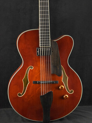 Eastman Eastman AR503CE-SB Seymour Duncan Pickups 16" Archtop Sunburst Truetone Gloss