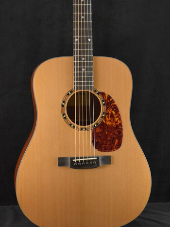 Eastman Eastman E2D Solid Cedar/Sapele Dreadnought Natural Truetone Satin