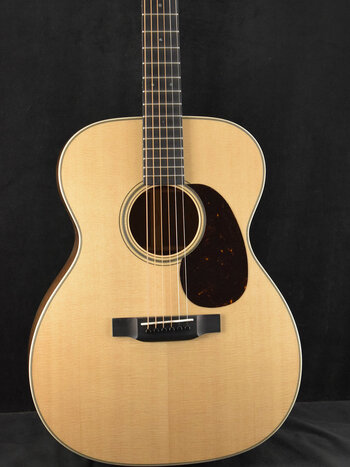 Martin Martin Custom Shop 10CM000BLKWALNUT Auditorium 14-Fret Black Walnut