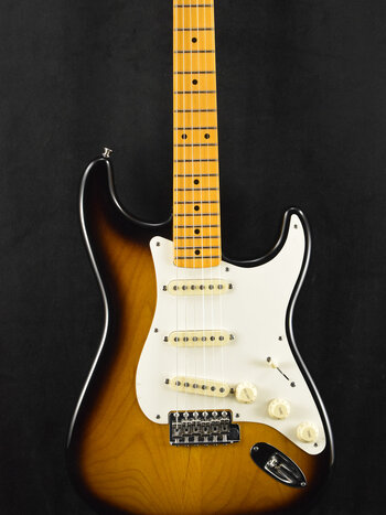 Fender Fender Eric Johnson Stratocaster 2-Color Sunburst Maple Fingerboard