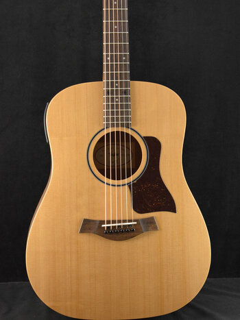 Taylor Taylor BBTe Big Baby Taylor Walnut/Sitka Spruce Natural