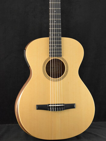 Taylor Taylor Academy 12e-N Nylon-String Acoustic-Electric Natural