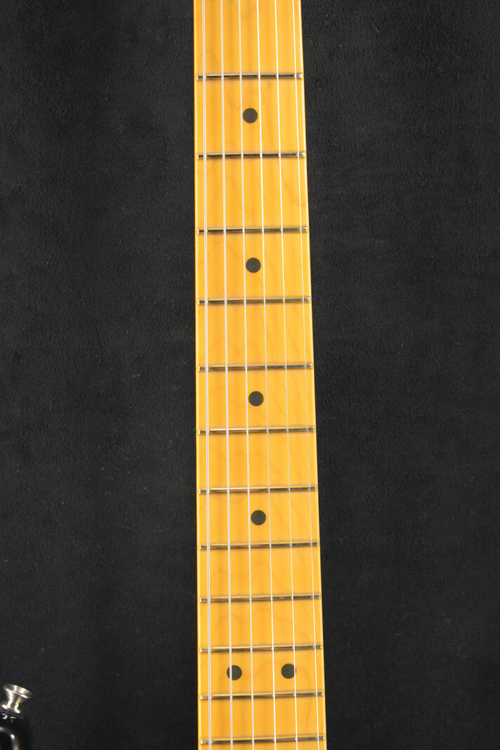 Fender Fender American Professional Classic Stratocaster 3-Color Sunburst Maple Fingerboard