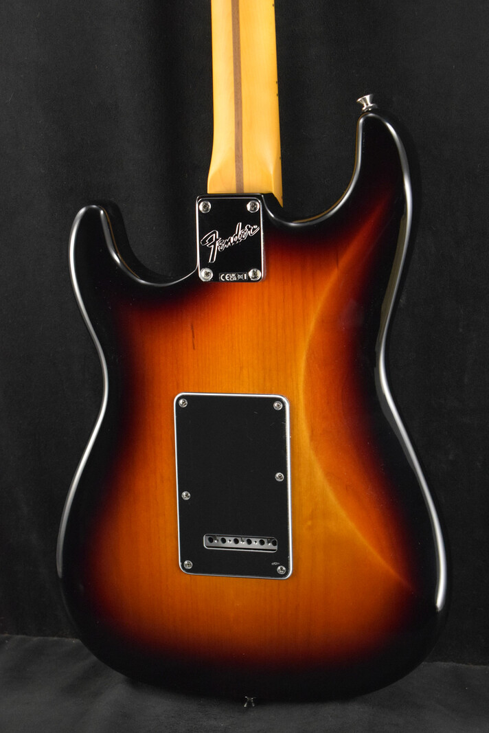 Fender Fender American Professional Classic Stratocaster 3-Color Sunburst Maple Fingerboard