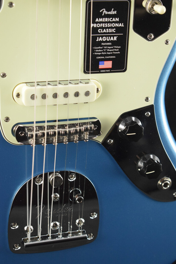 Fender Fender American Professional Classic Jaguar Faded Lake Placid Blue Maple Fingerboard