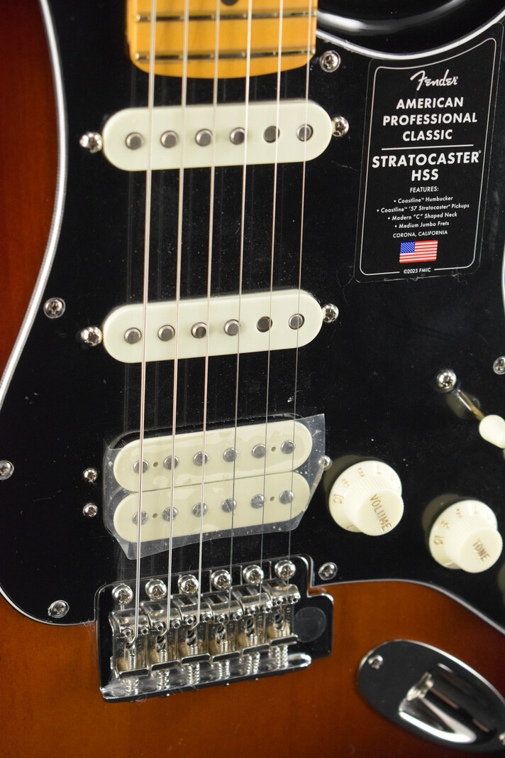 Fender Fender American Professional Classic Stratocaster HSS 3-Color Sunburst Maple Fingerboard
