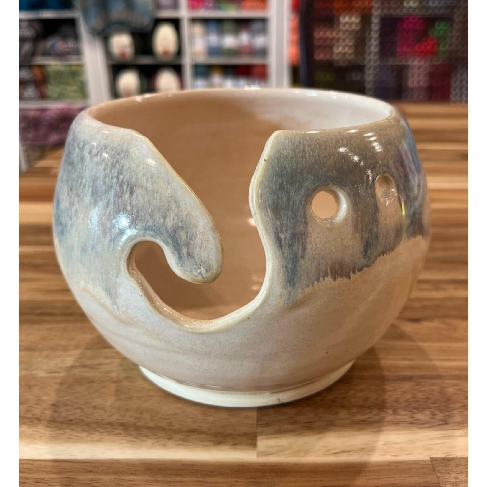 DY Pottery Yarn Bowl Cream w/ Blue Medium