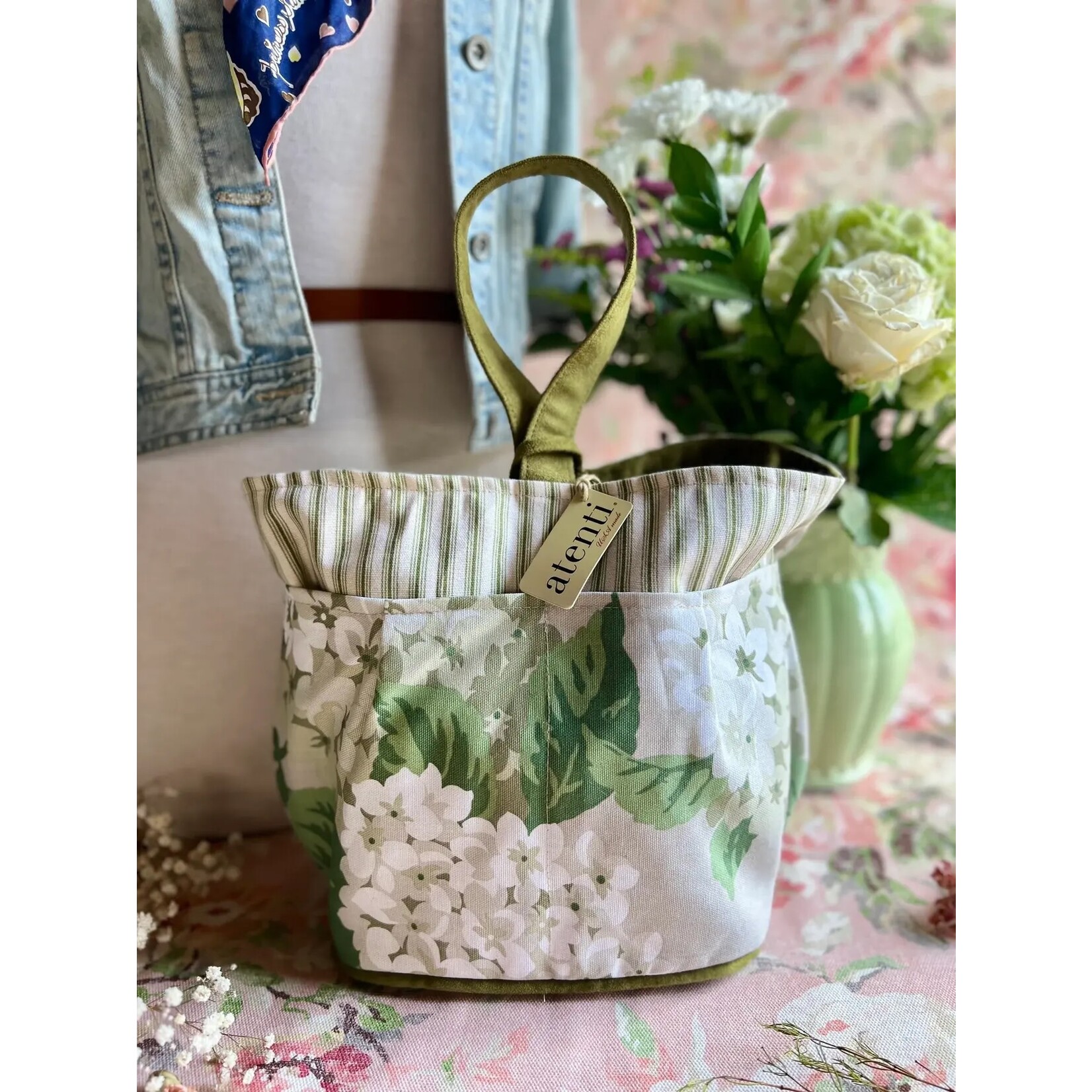 Atenti, Inc. Hydrangea Tall Caddy