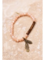Beaded Elastic Braclet w/feather charm Pink/gold