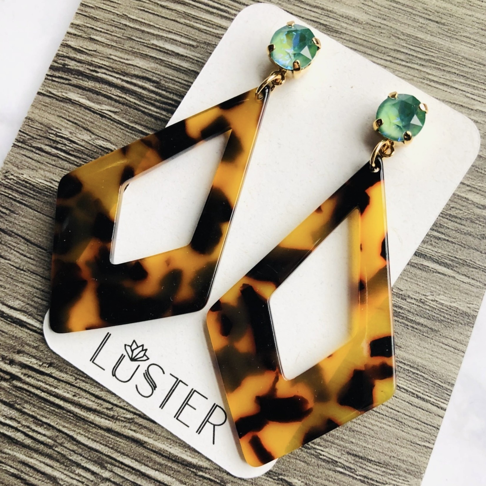 Luster-Tortoise Kite earrings