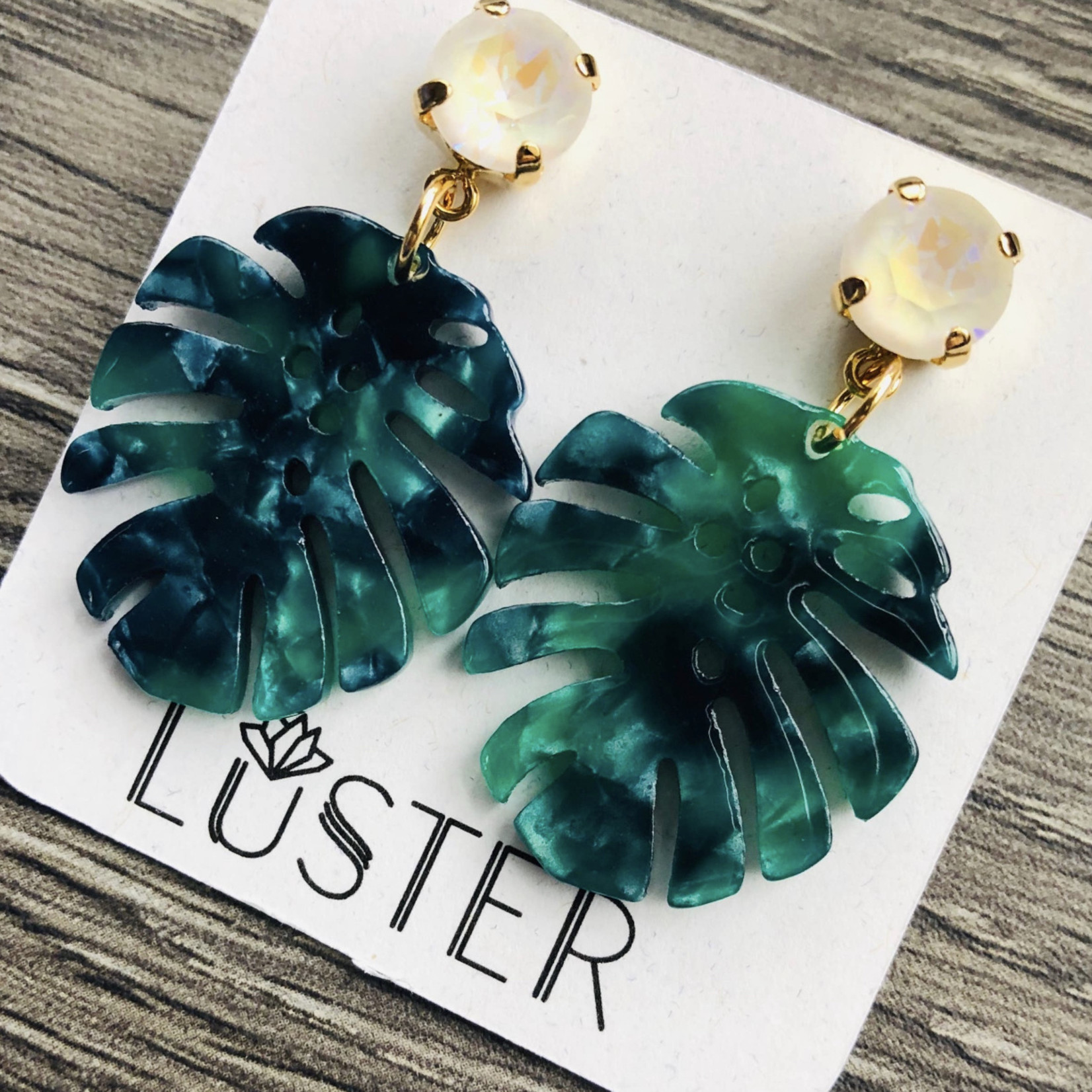 Luster-Small Monstera Stud