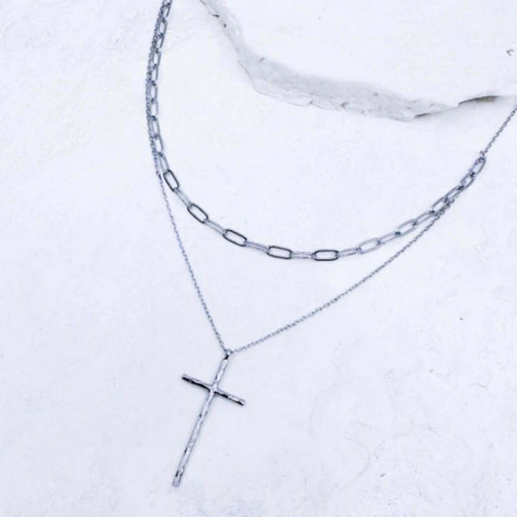 Southern Seoul Hammered Cross Silver Necklace