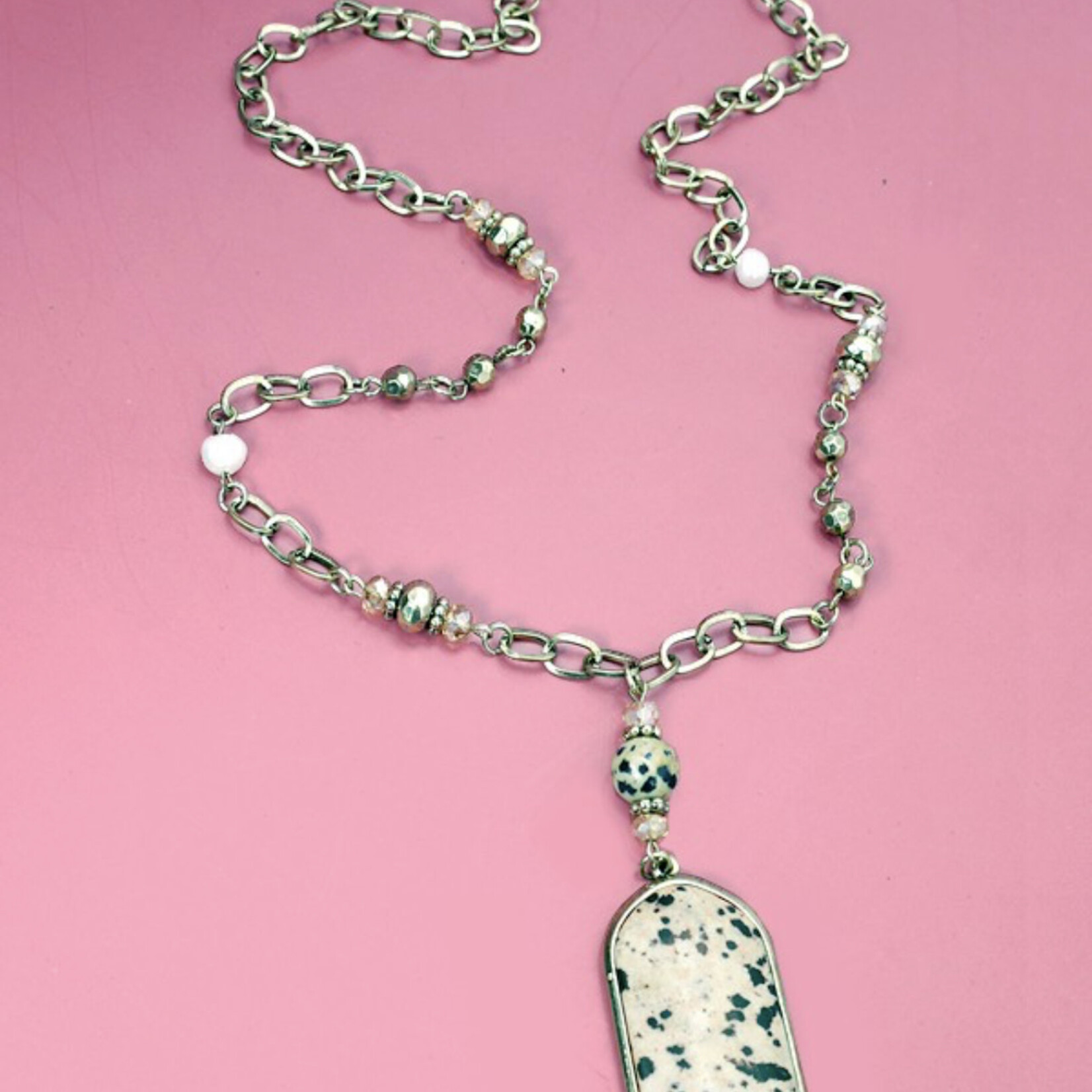 Wall-stone with facet bead necklace