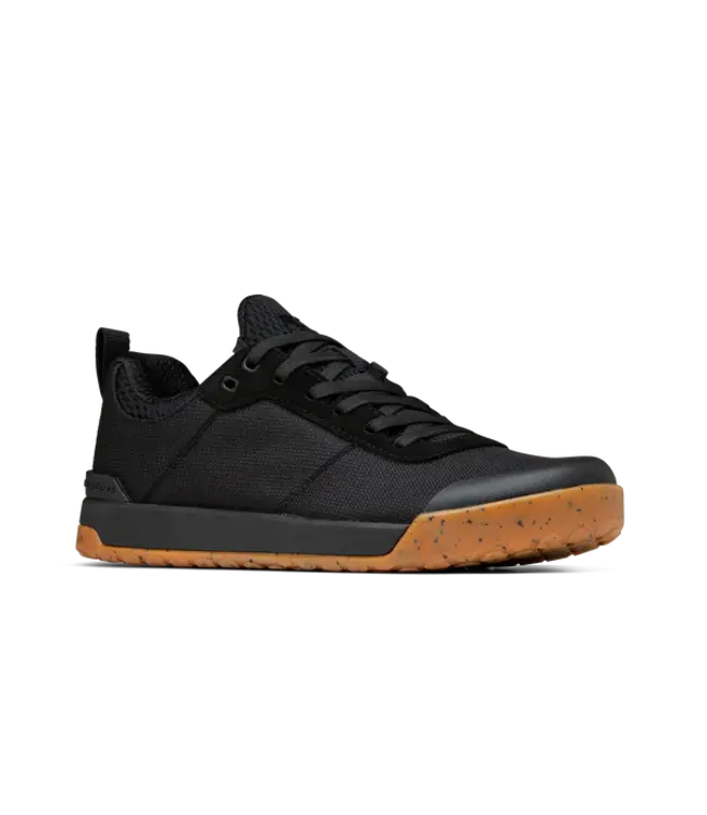 Accomplice Clip 24 Shoes Men