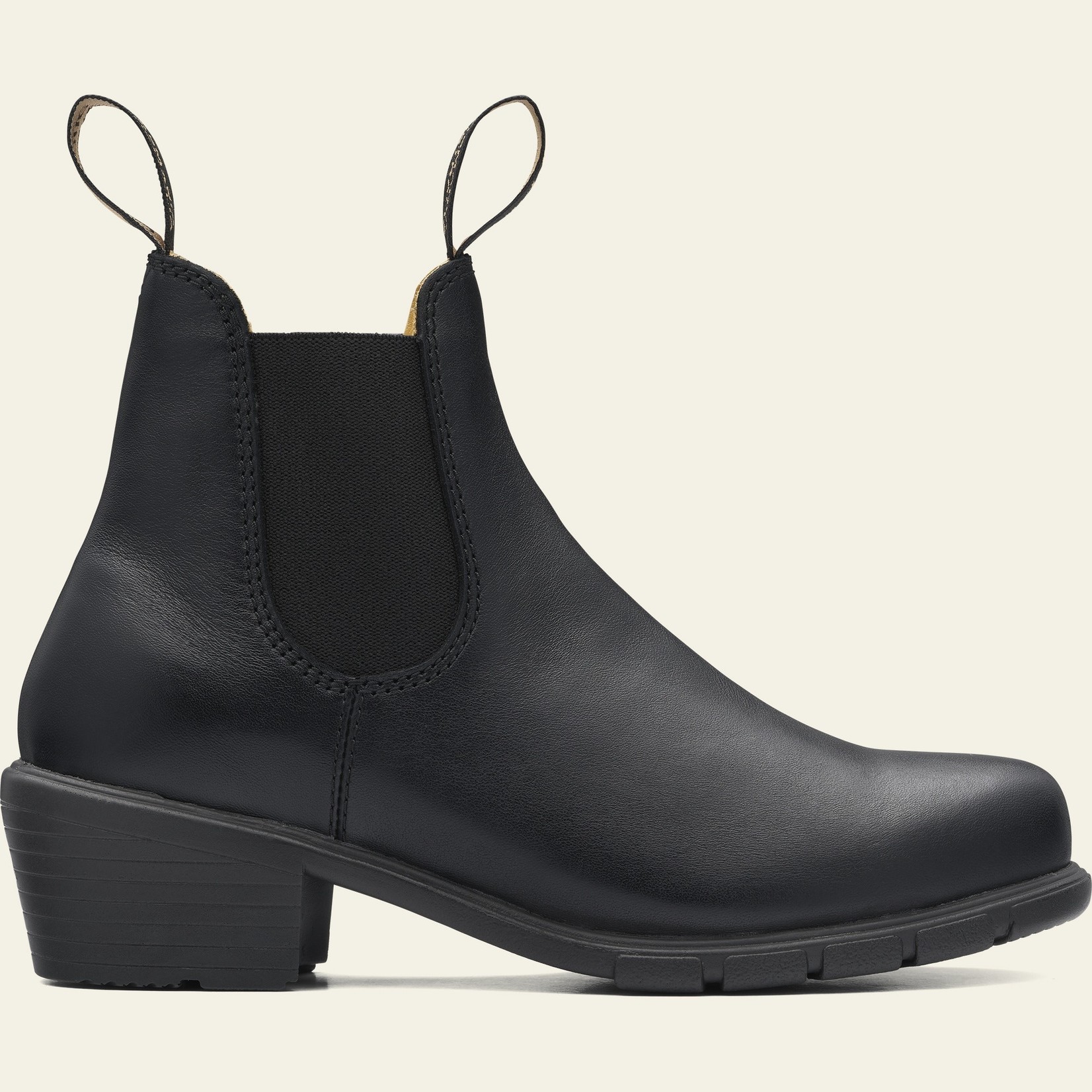 heeled blundstones