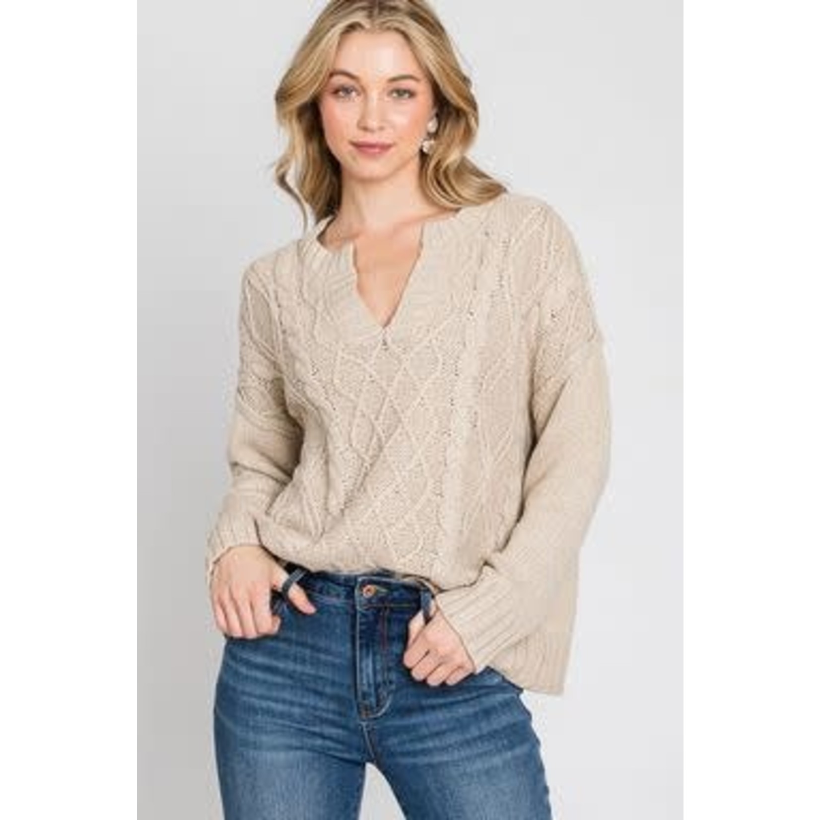 Cable Knit Sweater w/ V neck -