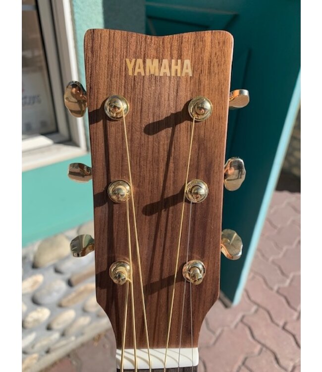 Yamaha Storia I Folk Acoustic: Off-White (Semi-Gloss)