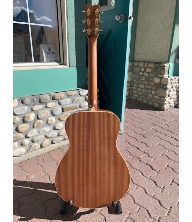 Yamaha Storia I Folk Acoustic: Off-White (Semi-Gloss)