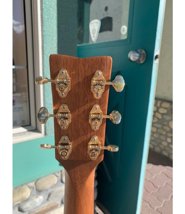 Yamaha Storia I Folk Acoustic: Off-White (Semi-Gloss)