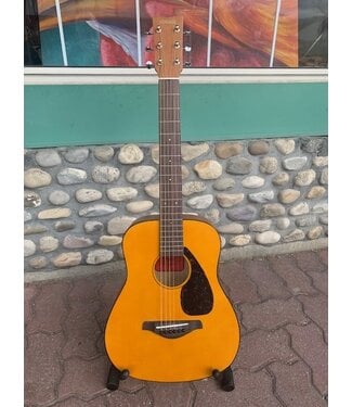 Yamaha Yamaha JR1 Compact Acoustic Guitar w/bag