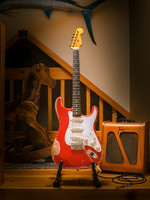 MJT Stratocaster MJ Relic Fiesta Red w/blonde G&G Hard Case