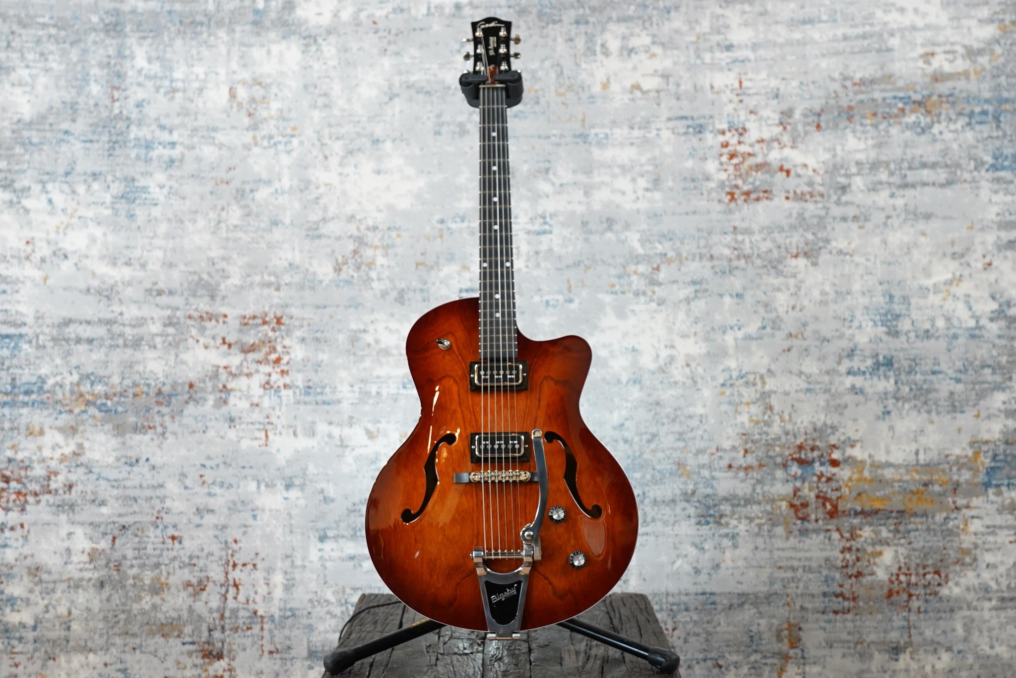 Godin 5th Ave Uptown T-Armond Havana Burst - Roosters Acoustics