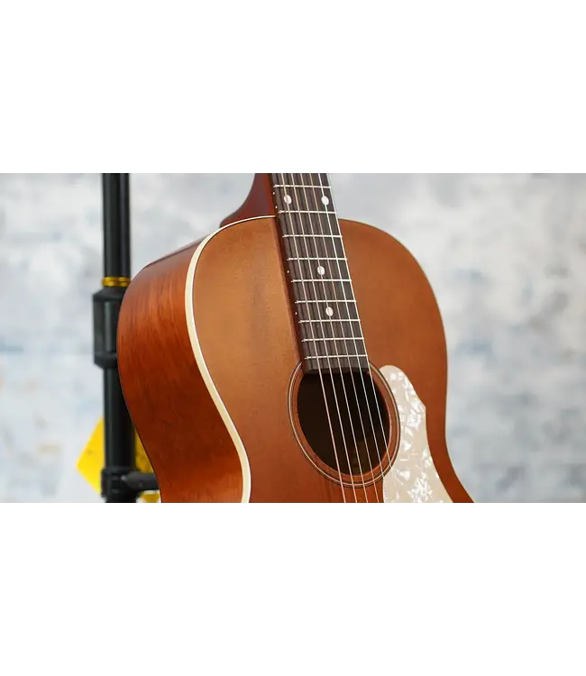 Art & Lutherie Roadhouse Havana Brown Q-Discrete