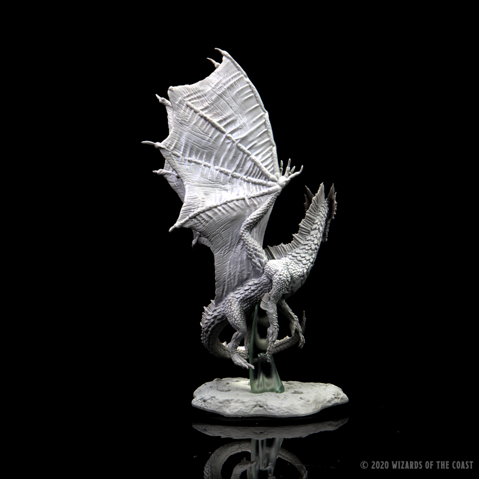 WizKids D&D Nolzur's Marvelous Miniatures: Young Silver Dragon