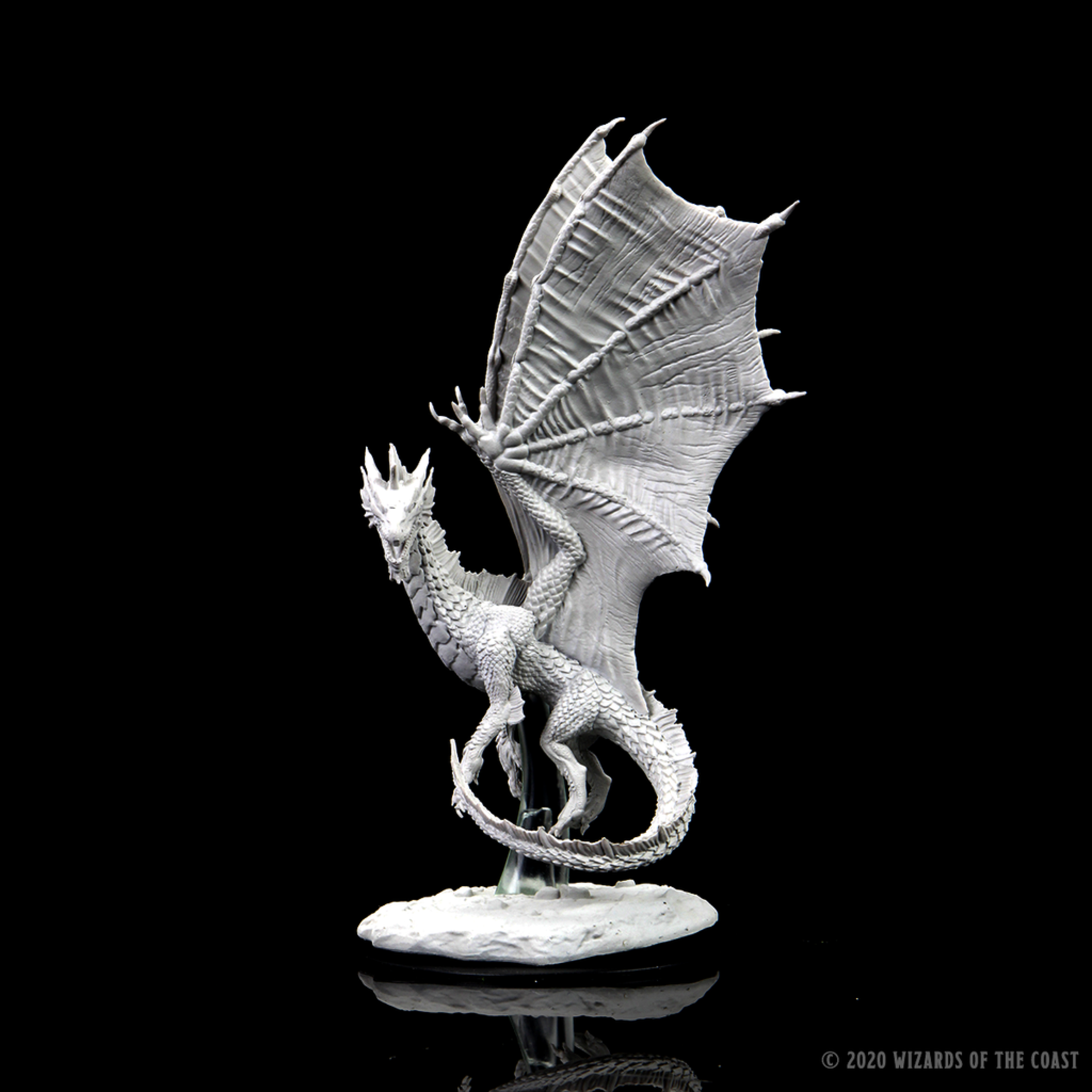 WizKids D&D Nolzur's Marvelous Miniatures: Young Silver Dragon