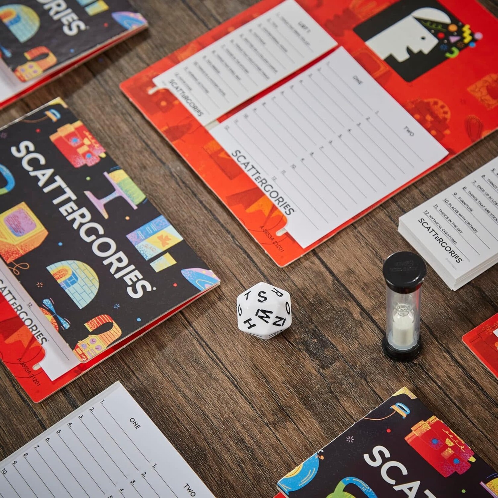 Hasbro Gaming Scattergories
