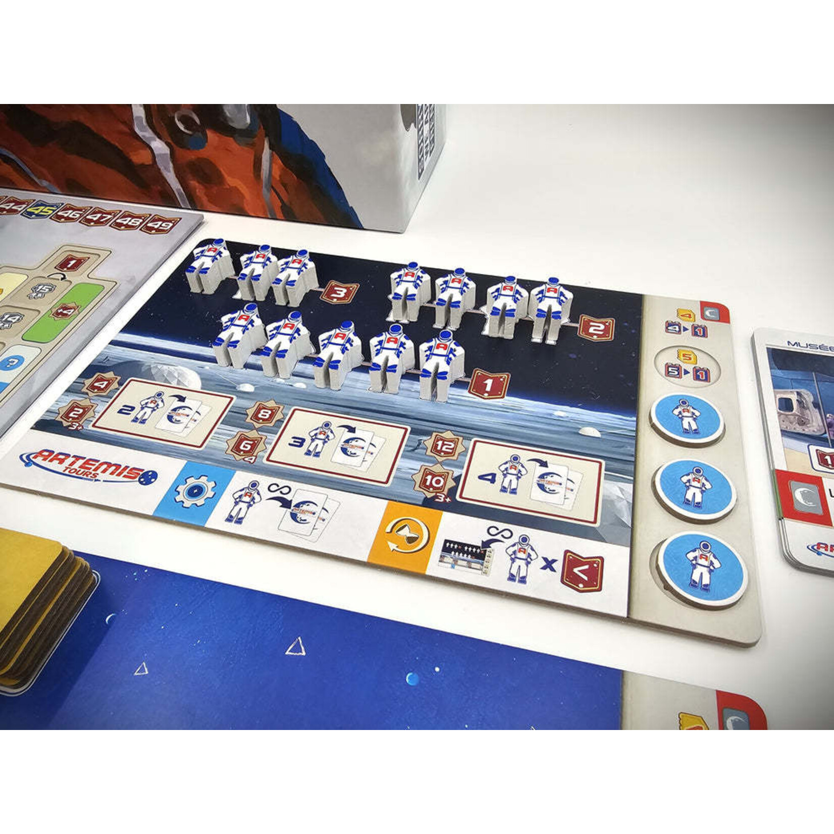 Pandasaurus Games Shackleton Base