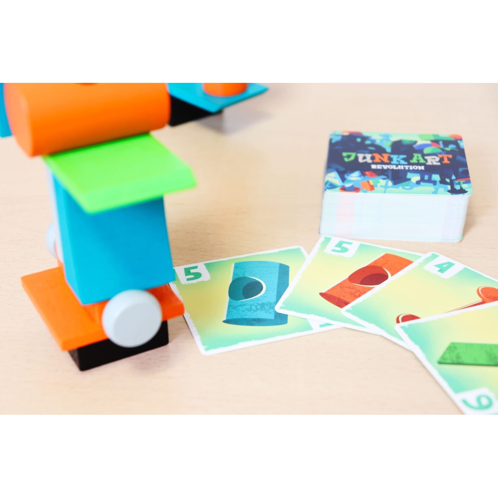 Ludonova Junk Art Revolution