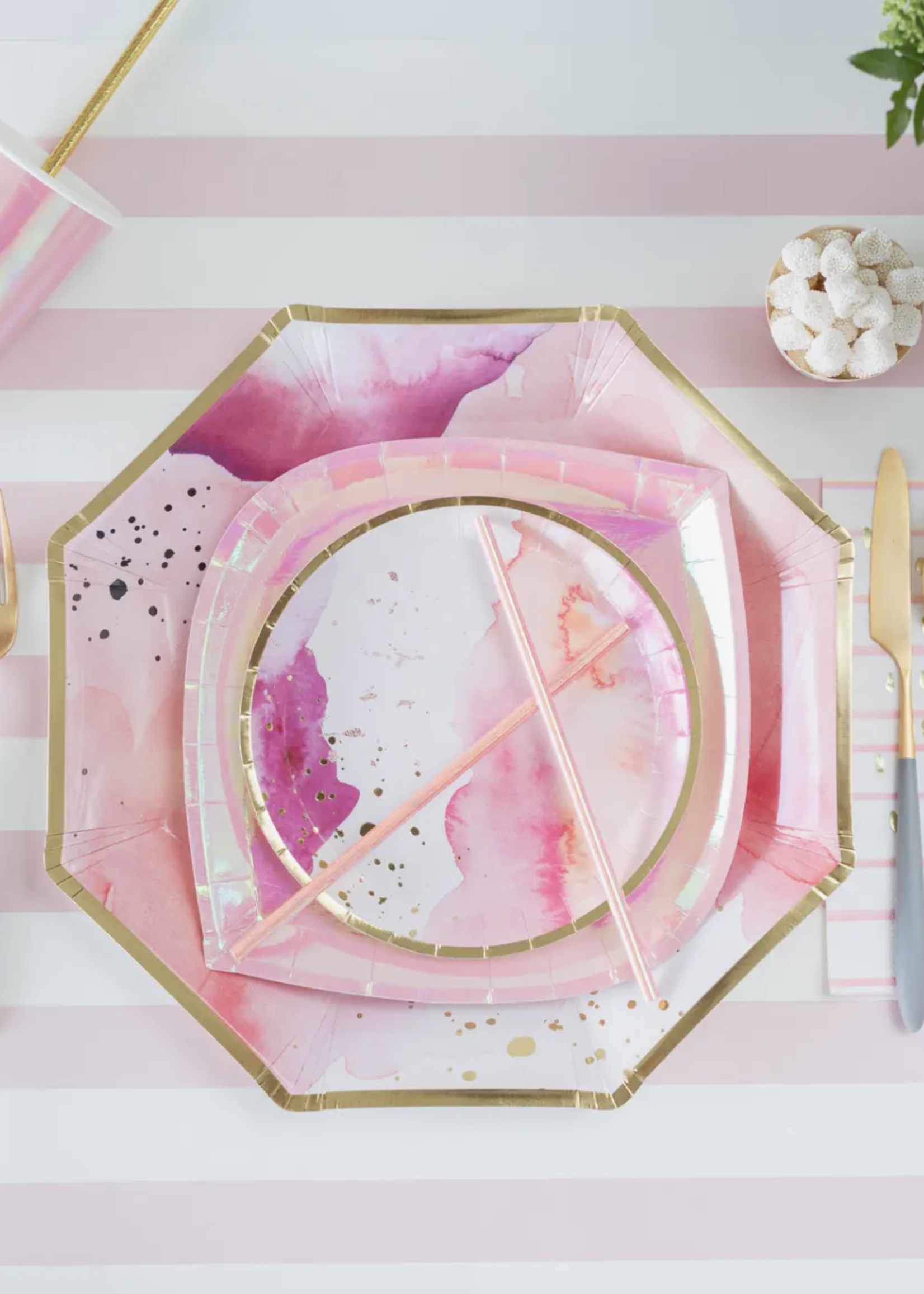 Creative Twist Events Pretty in Pink Dessert Plates - 8 Pk.