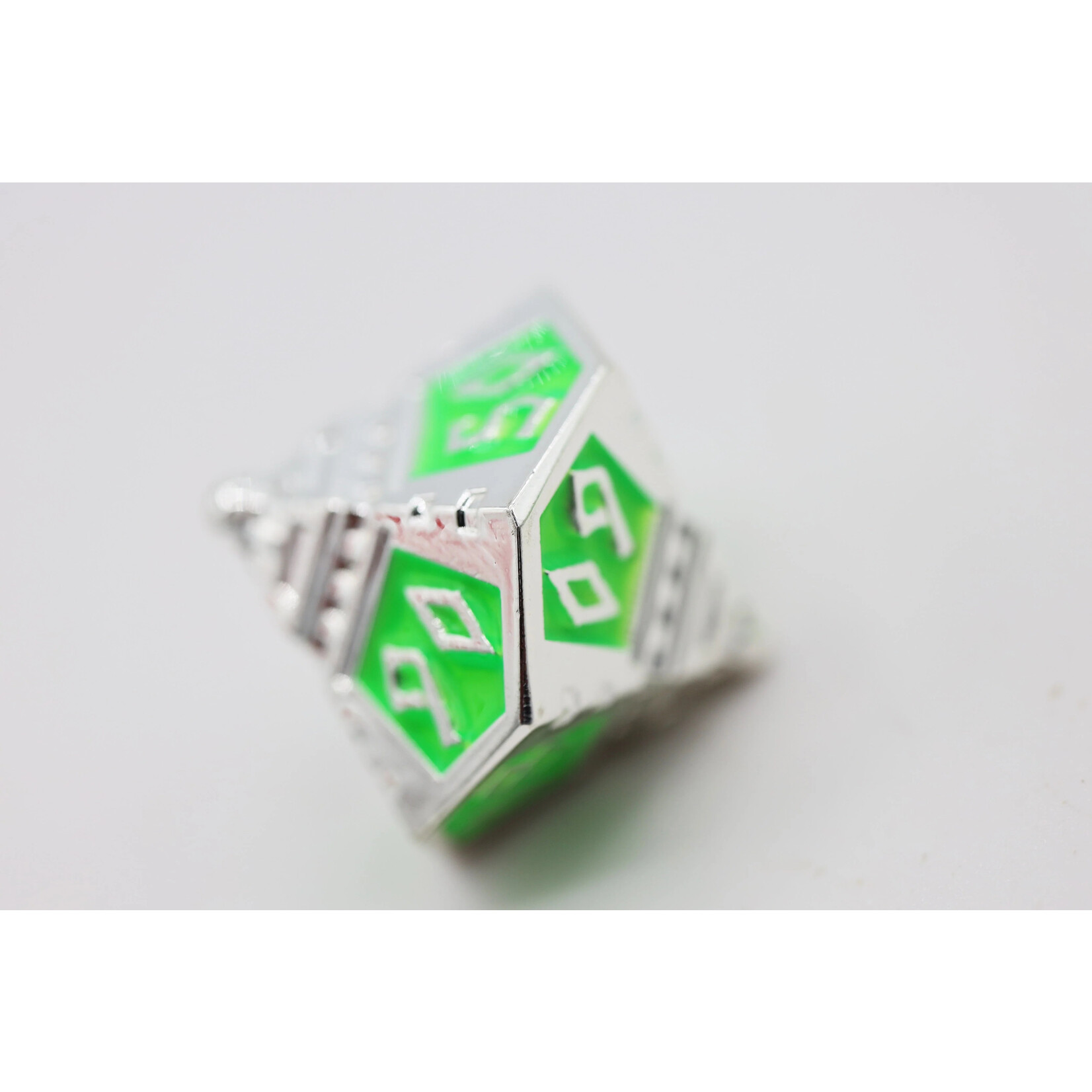Foam Brain Games Neon Diamonds Dice 51 Metal RPG 7-Set
