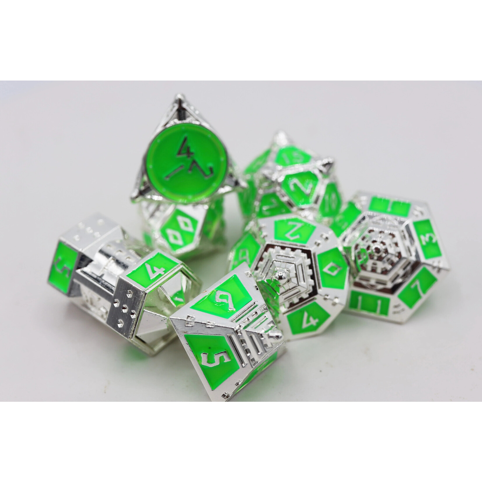 Foam Brain Games Neon Diamonds Dice 51 Metal RPG 7-Set