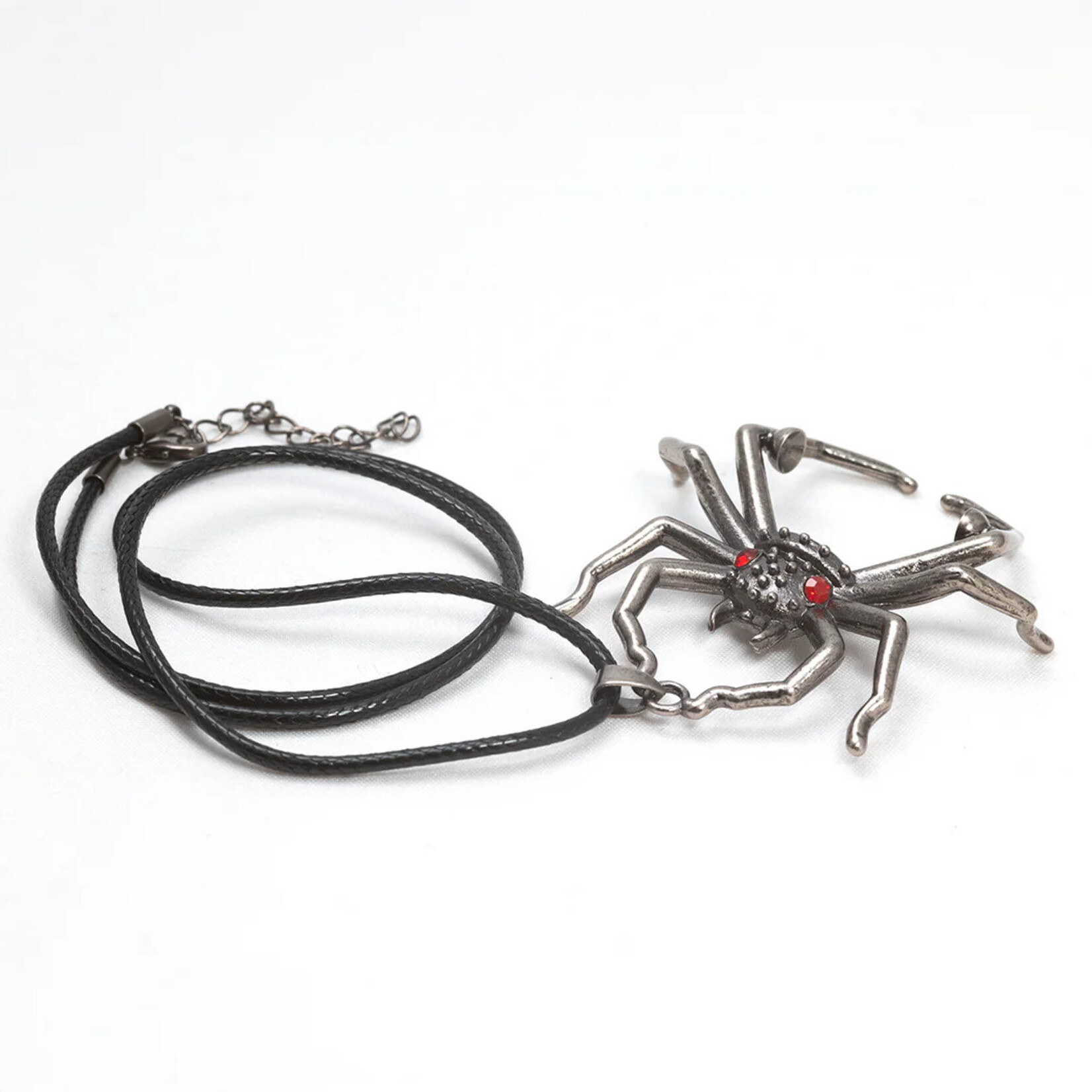Sirius Dice Necklace: Black Widow d20