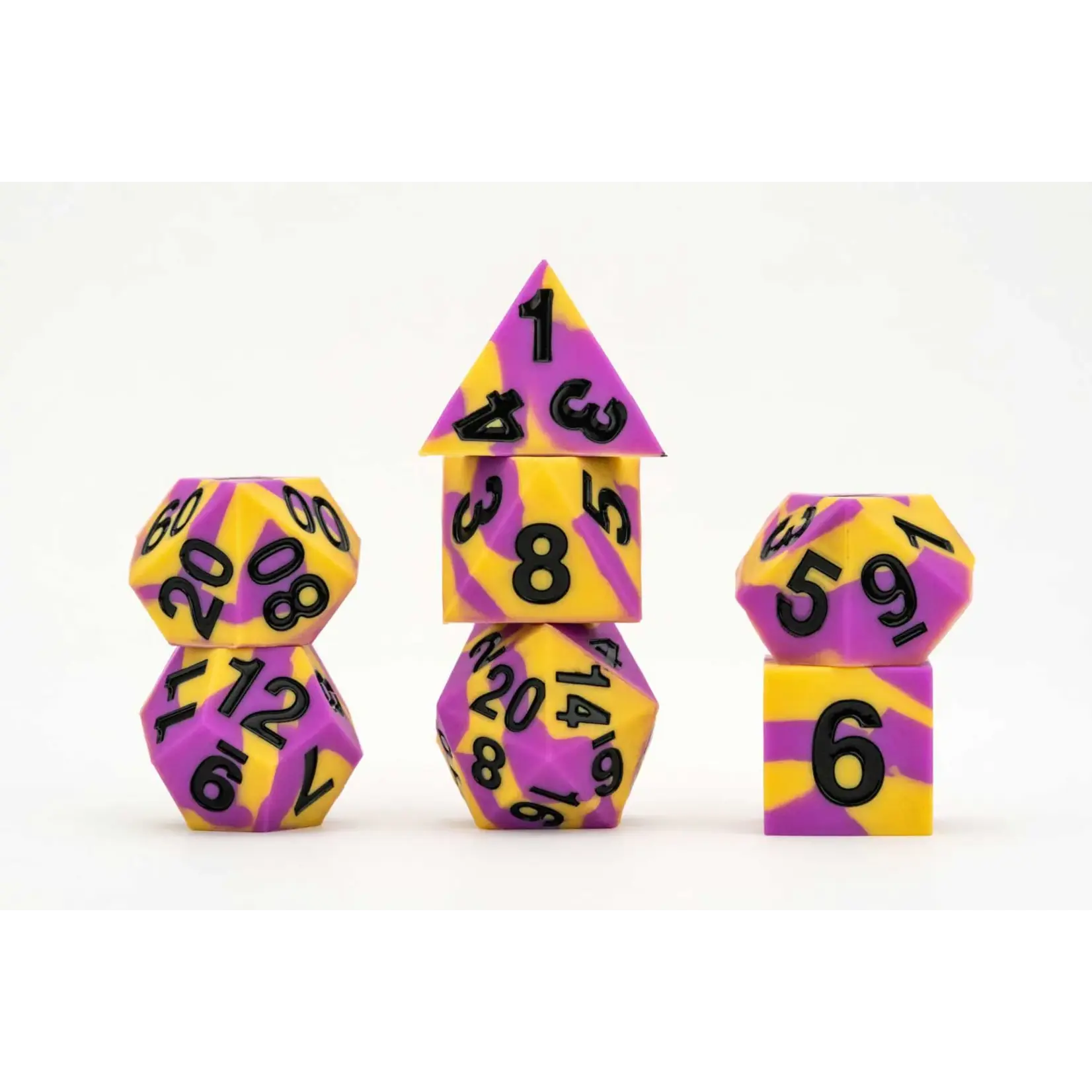 Fanroll by Metallic Dice Games 7504 Sharp Edge Silicone Rubber Dice Set: Intersex Pride
