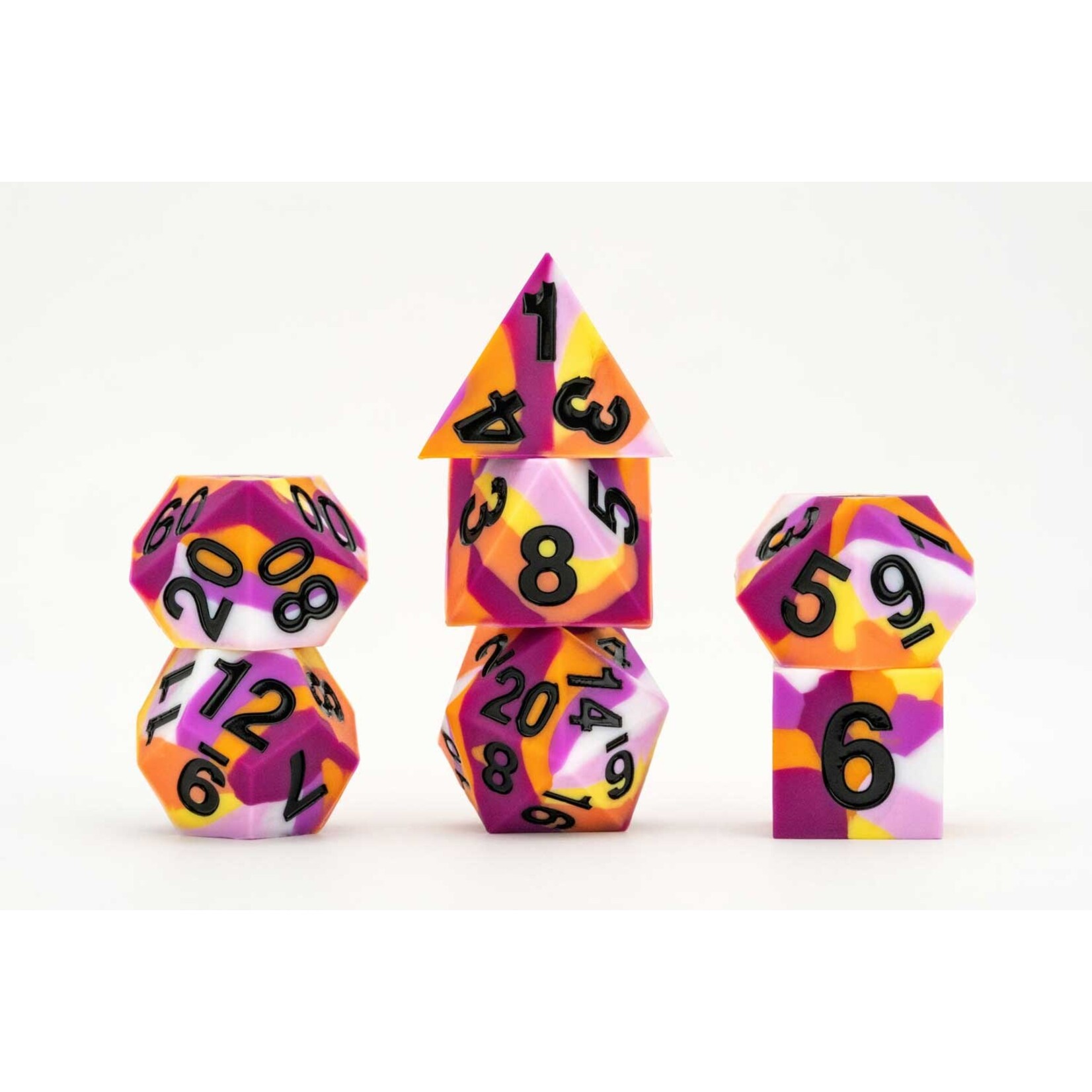 Fanroll by Metallic Dice Games 7505 Sharp Edge Silicone Rubber Dice Set: Lesbian Pride