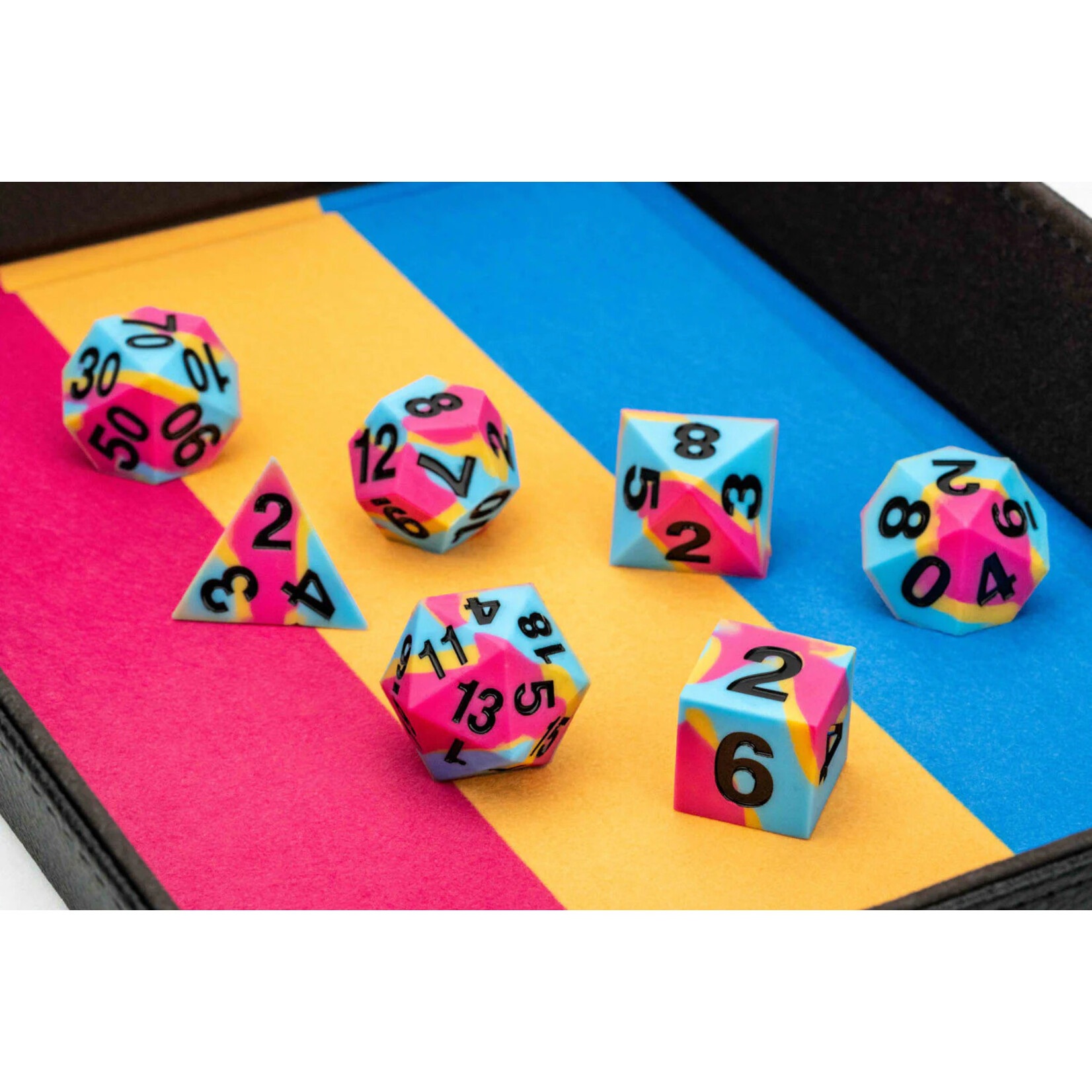 Fanroll by Metallic Dice Games 7507 Sharp Edge Silicone Rubber Dice Set: Pansexual Pride