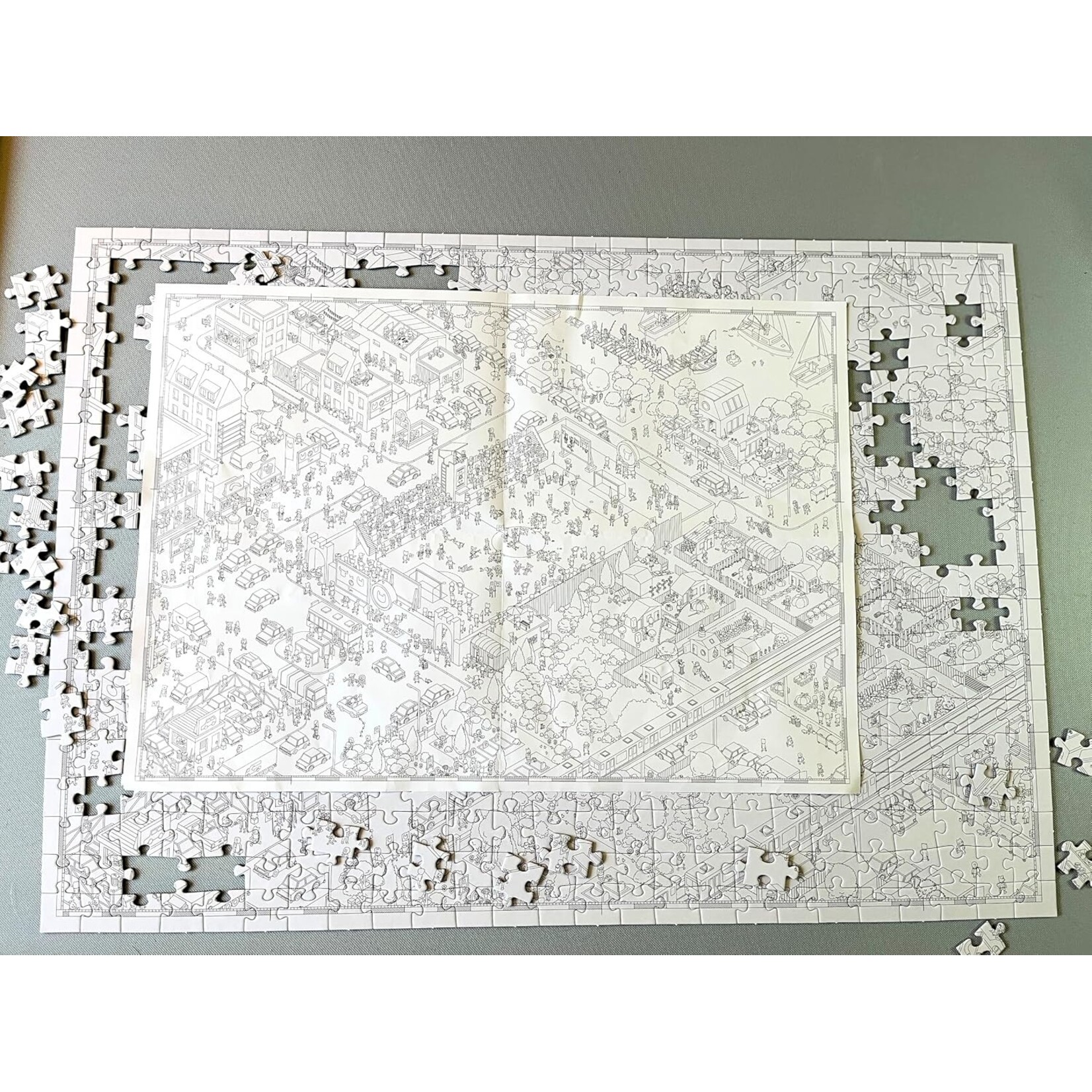 Spielwiese MicroMacro Jigsaw Puzzle: The Home Game