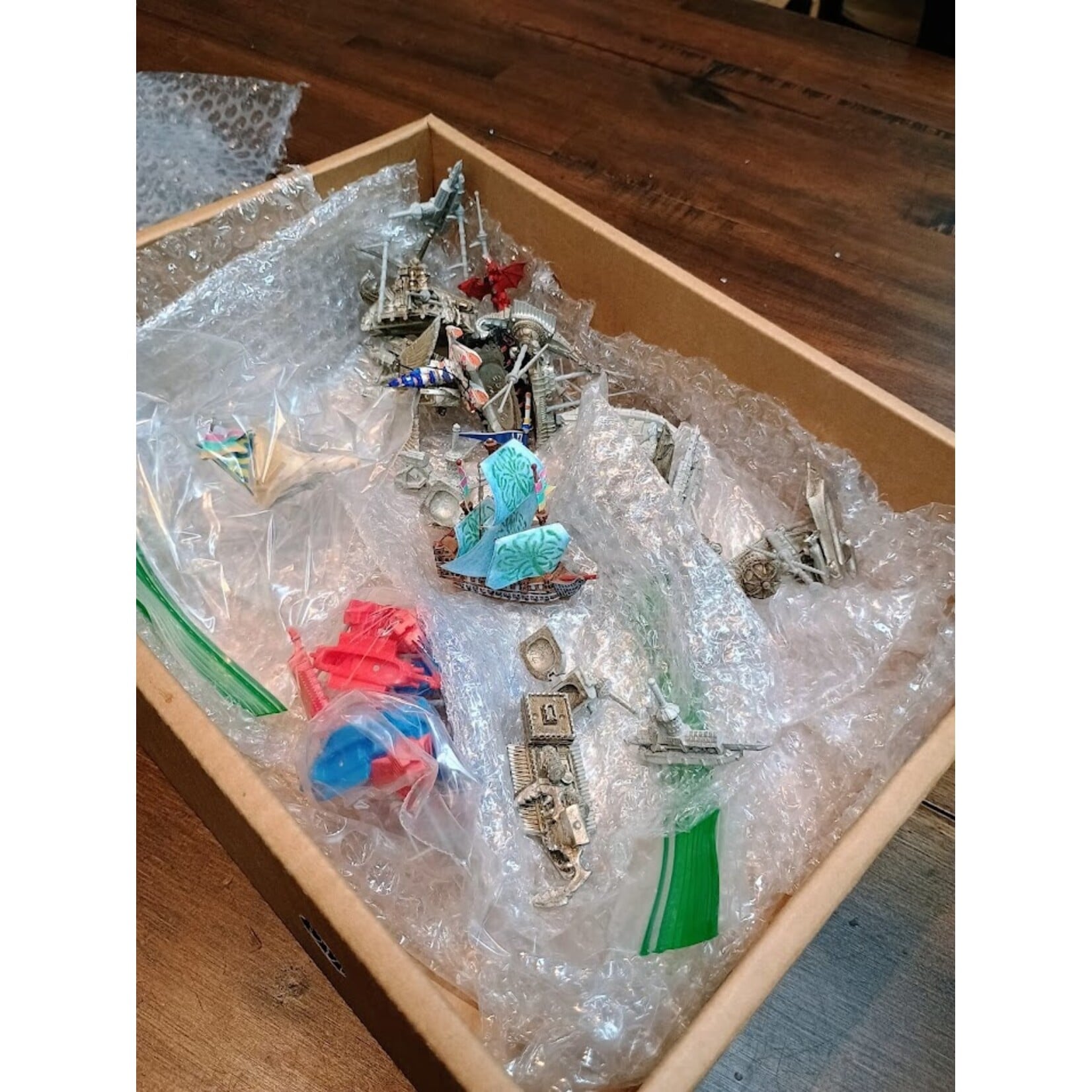 USED Man O' War Lot