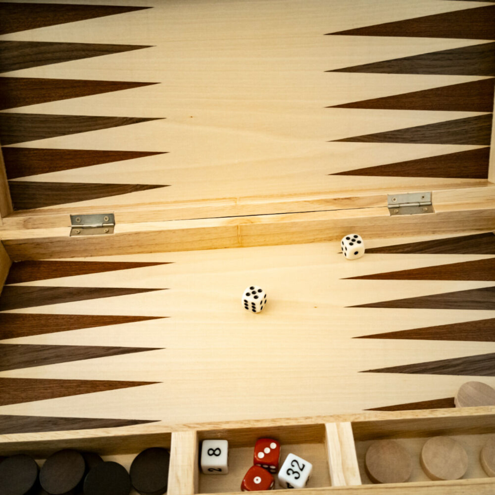 Family Classics LPG Classics: Wooden Folding Backgammon Case 45cm