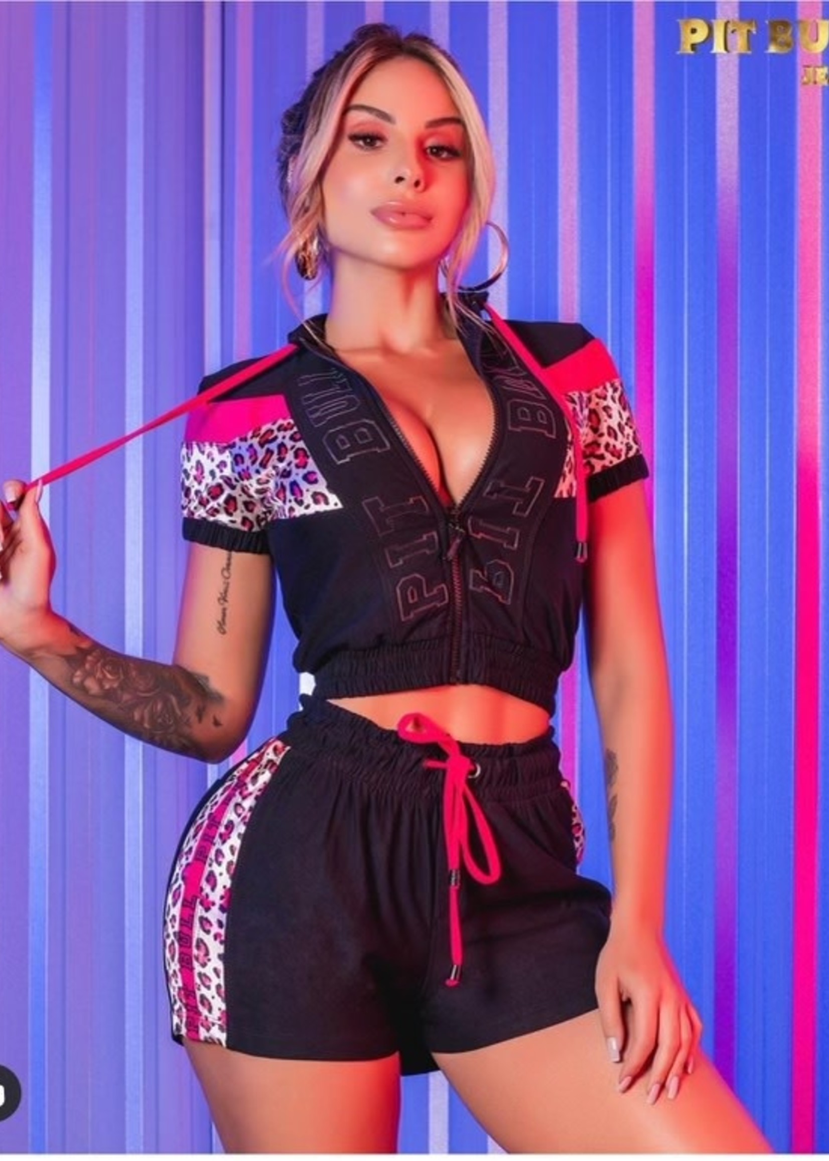 Pitbull Crop and Short Pitbull