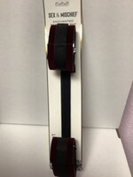 Sex & Mischief spreader bar with handcuffs