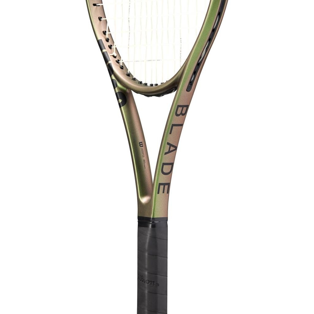 Wilson Blade 104 v8 - MatchpointStore.com