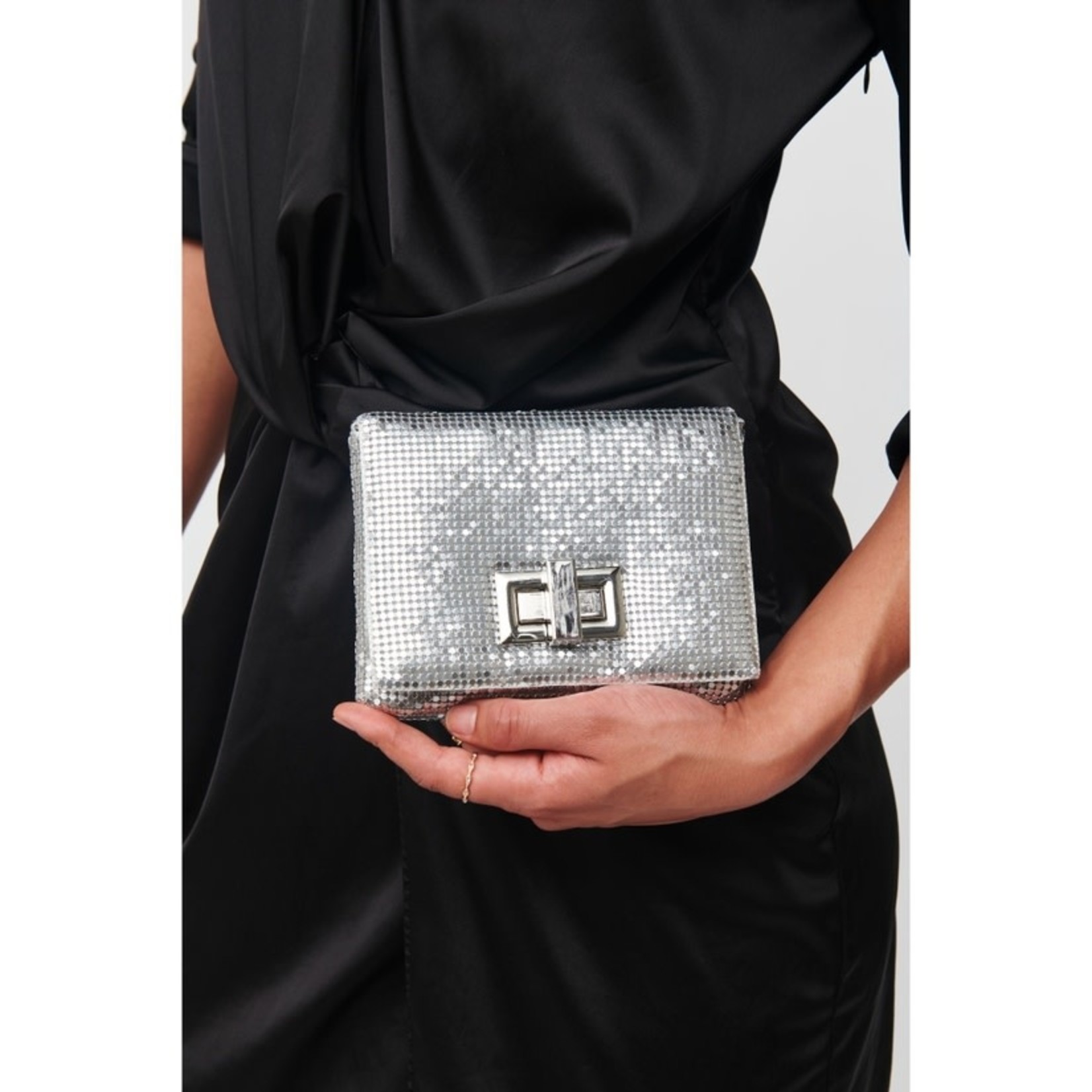 Urban Expressions Brandy Mesh Evening Bags