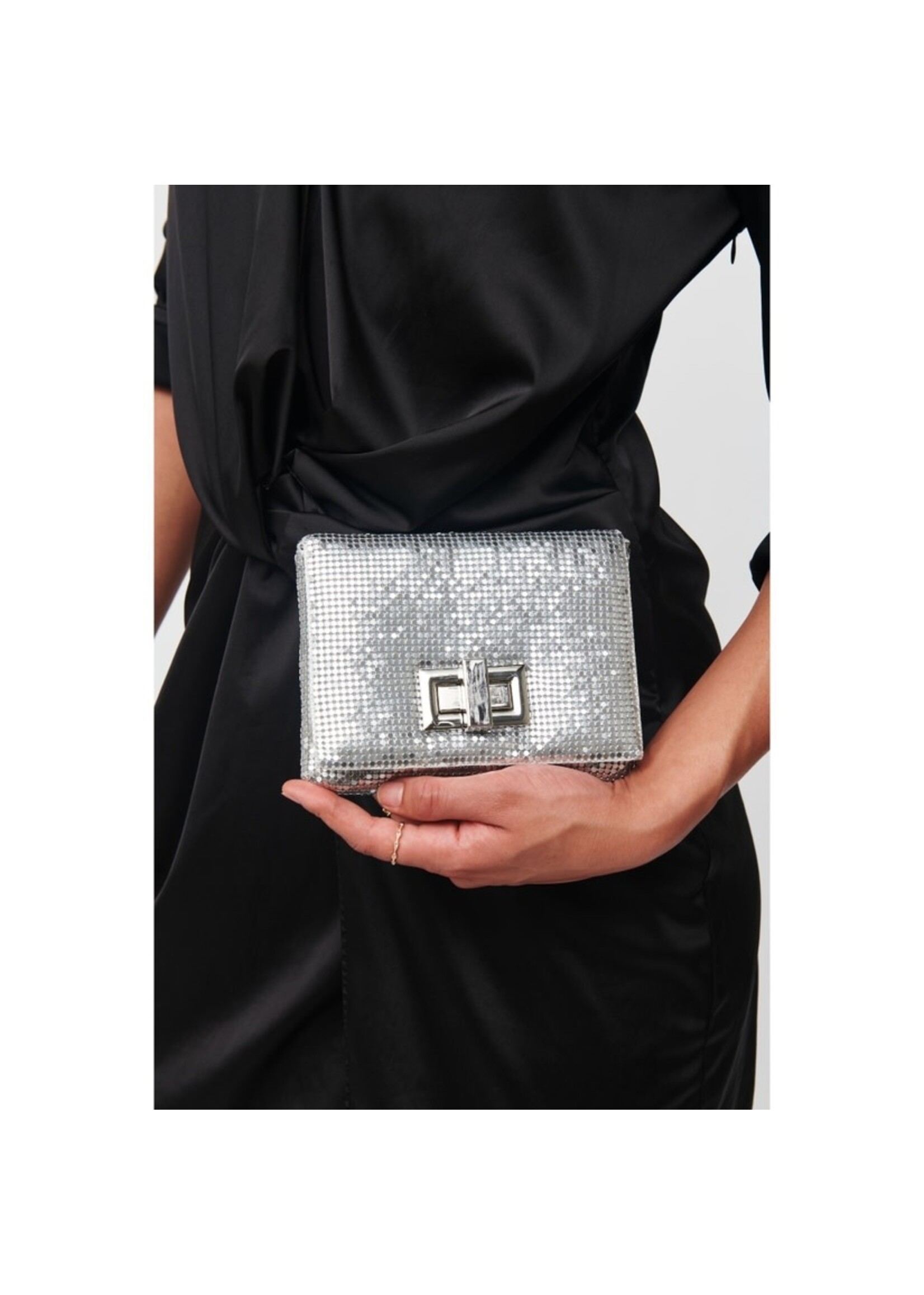 Urban Expressions Brandy Mesh Evening Bags